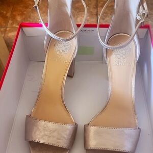 Vince Camuto Corlina